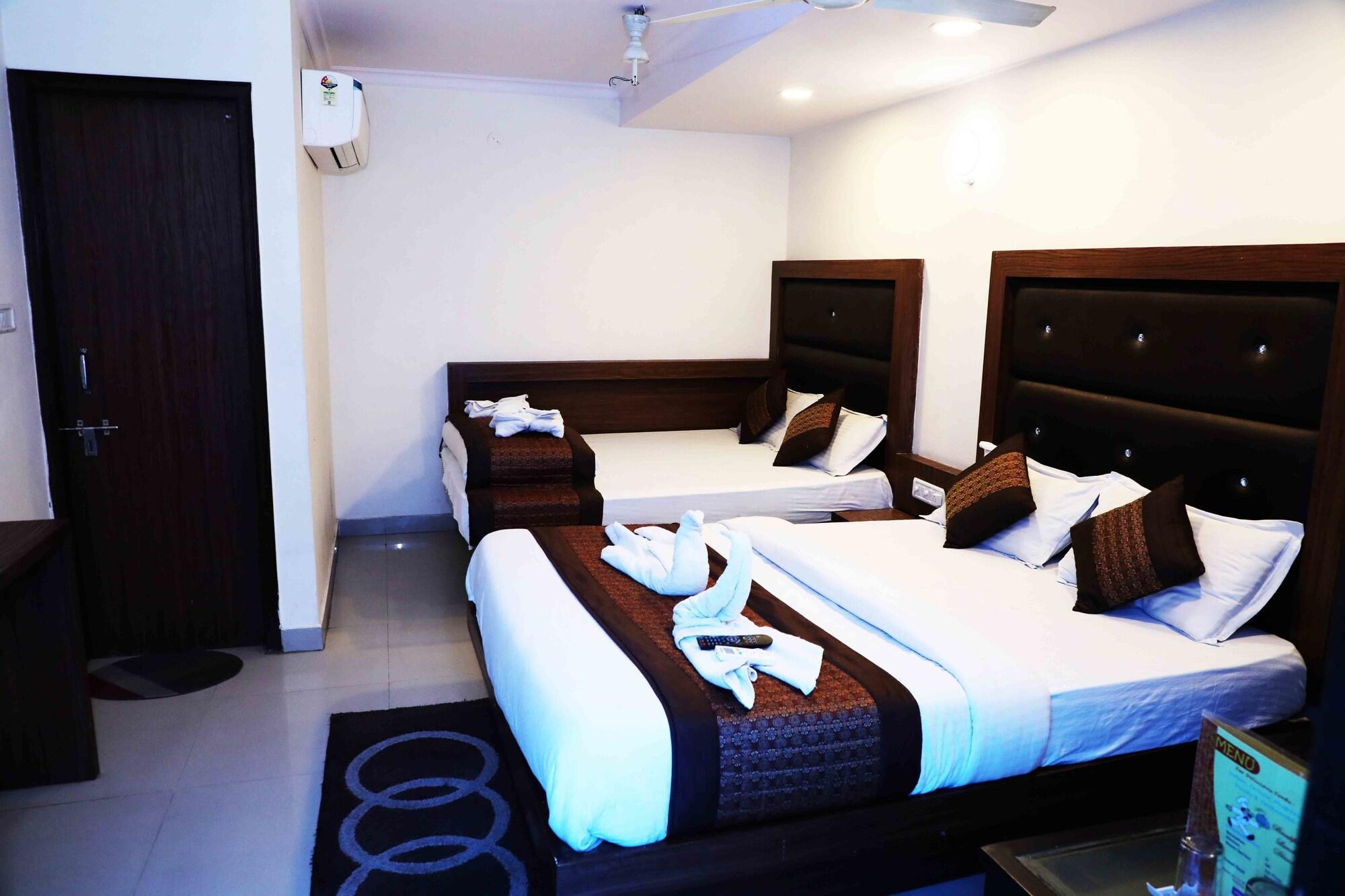 Oyo Flagship Kumar Palace 뉴델리 외부 사진