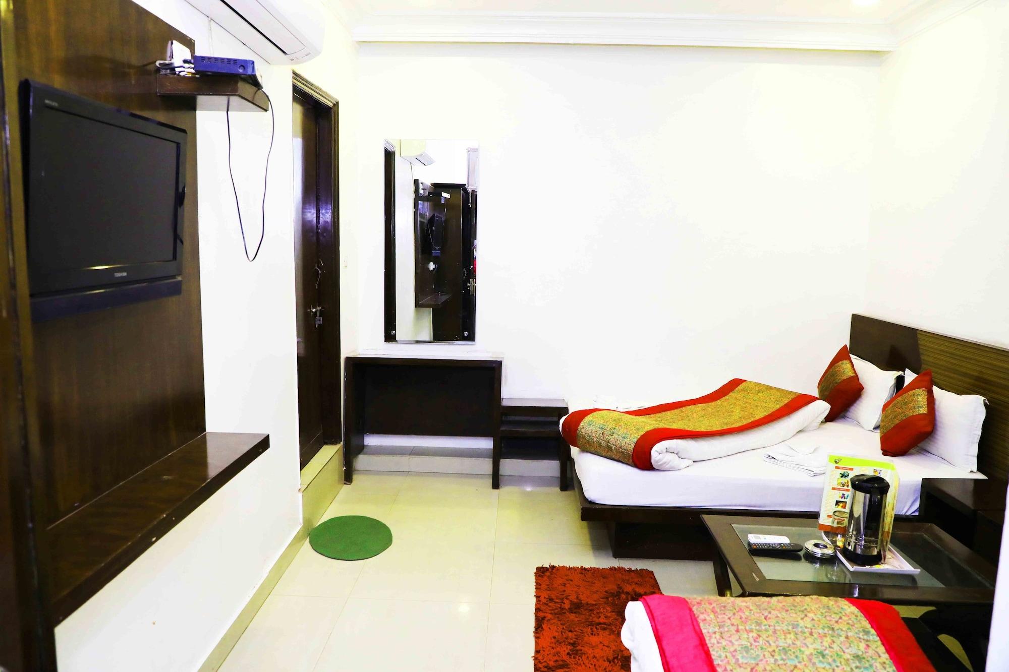 Oyo Flagship Kumar Palace 뉴델리 외부 사진